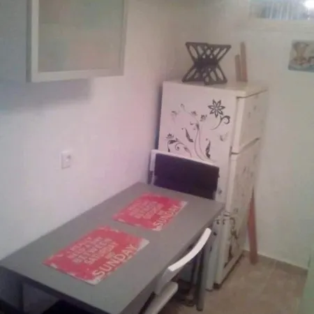 Apartment 2 Bedroom Center *
